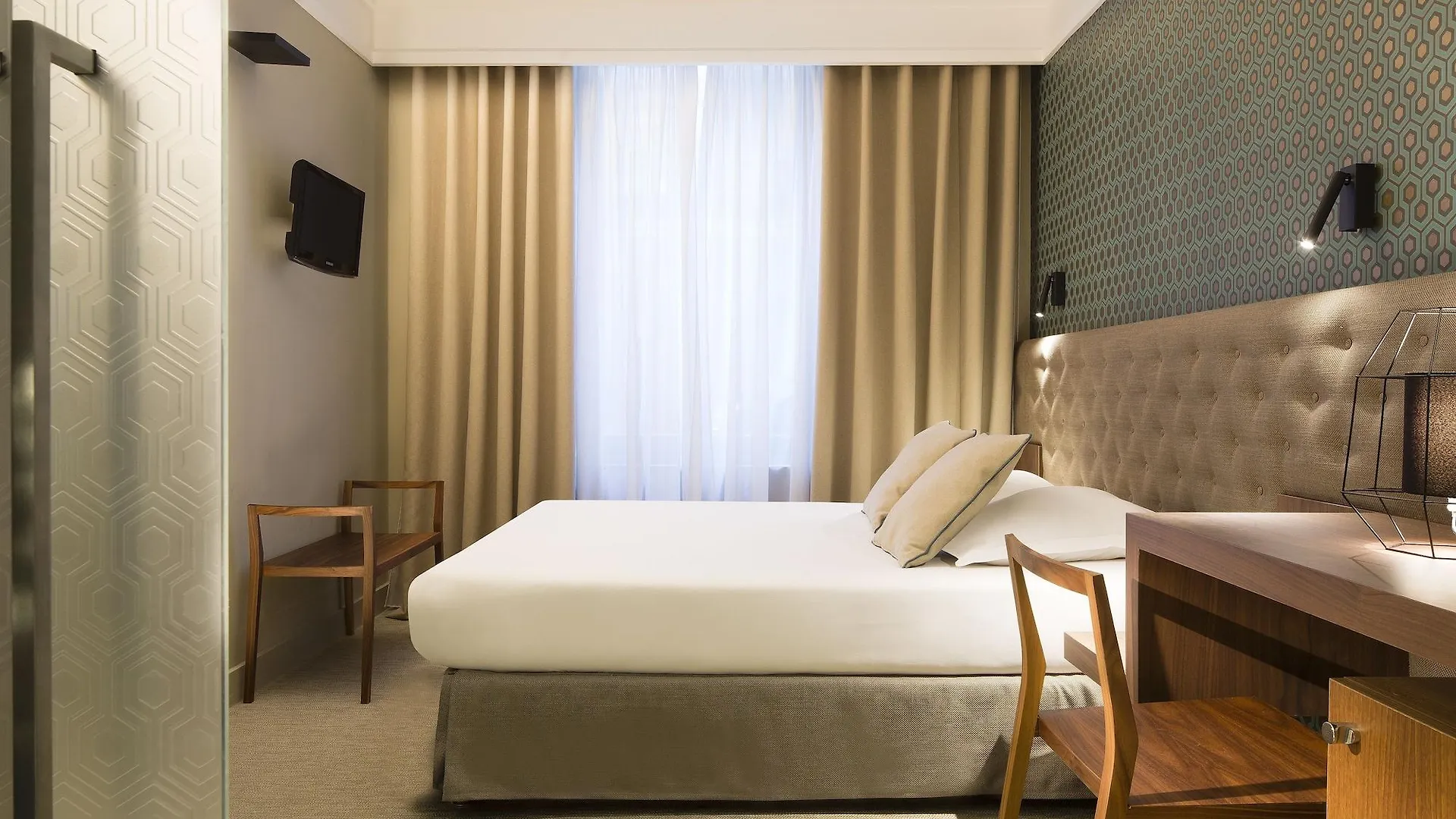 Sophie Germain Hotel 3*