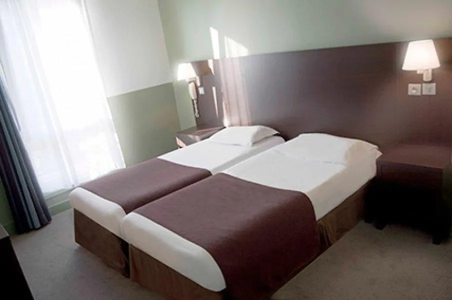 Otel Sophie Germain 3*
